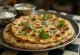 Świeżo przygotowany indyjski chlebek paratha