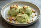 Lody Baskin-Robbins Pistachio Almond podane